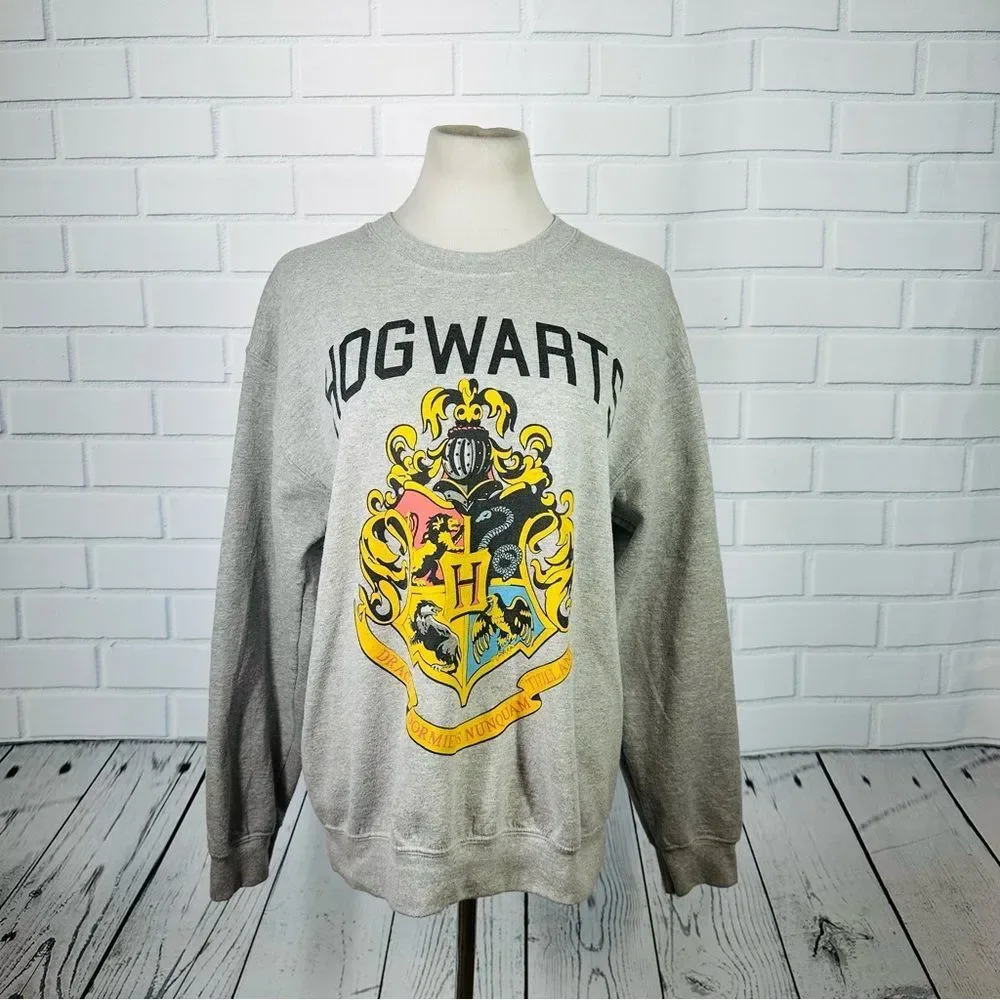 Harry Potter Heather Gray Hogwarts Crest Sweatshirt - Size Medium - Picture 3 of 11